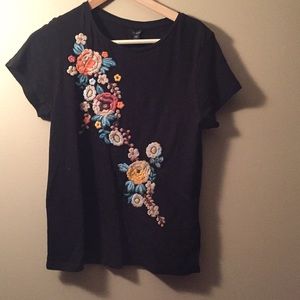 Guess embroidered tshirt